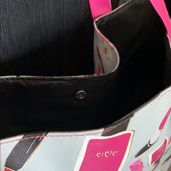 ๐ธ MAKEUP TOTE ๐ธ - Picture 11 of 11